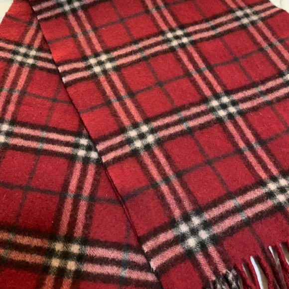 Burberry Lambswool deep red check scarf - Picture 3 of 7
